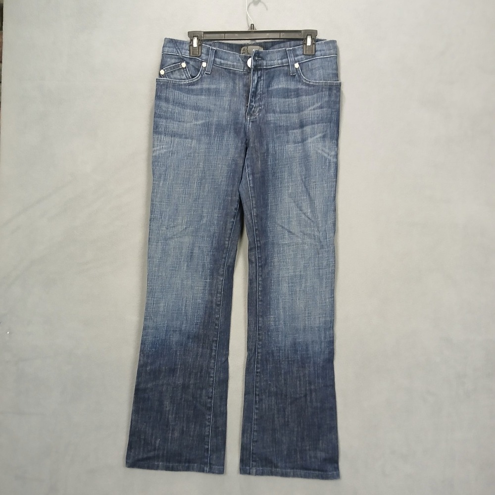 Rock & Republic Women's Bootcut Jeans Size 32 Blue Distressed Embroidered Pocket